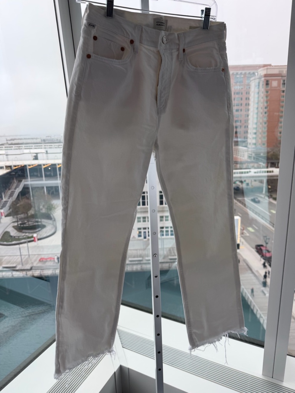 Citizens Of Humanity White Straight-Leg Jeans with Raw Hem
